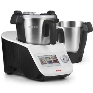 Robby multifunction food processor with integrated scale and touchscreen
