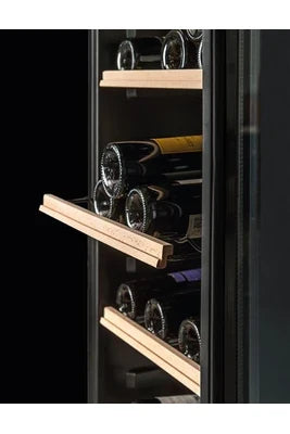 Bodega de envejecimiento La Sommeliere CTPNE147E 147 botellas Negro