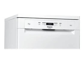 Hotpoint Ariston HFC 3T232 WG freestanding dishwasher